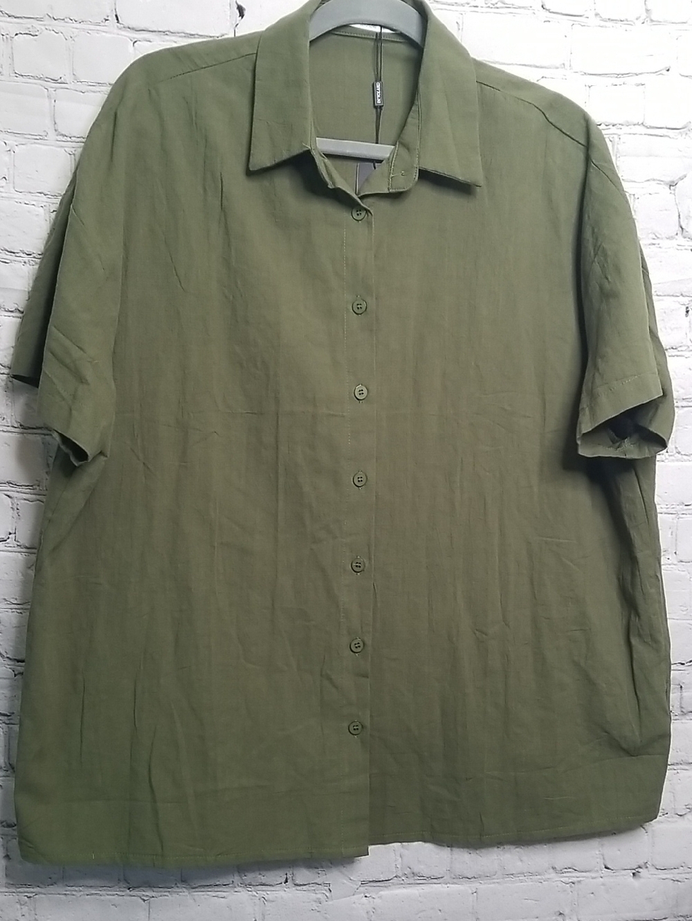 In'Voland womens top size 16W 100% Cotton in Army Green.    NWT